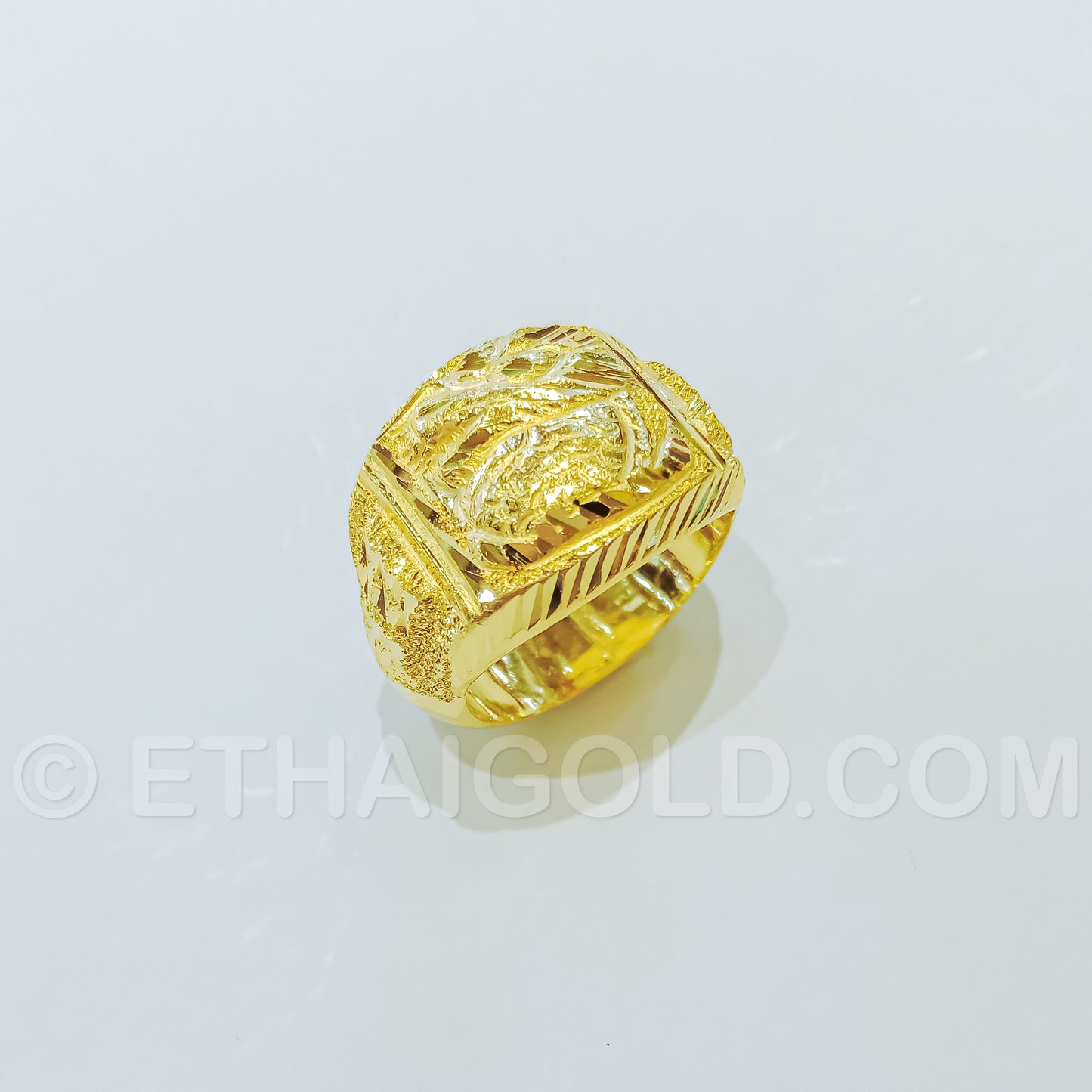 1/2 BAHT POLISHED SPARKLING DIAMOND-CUT HOLLOW SQUARE DRAGON RING IN 23K GOLD (ID: R1502S)