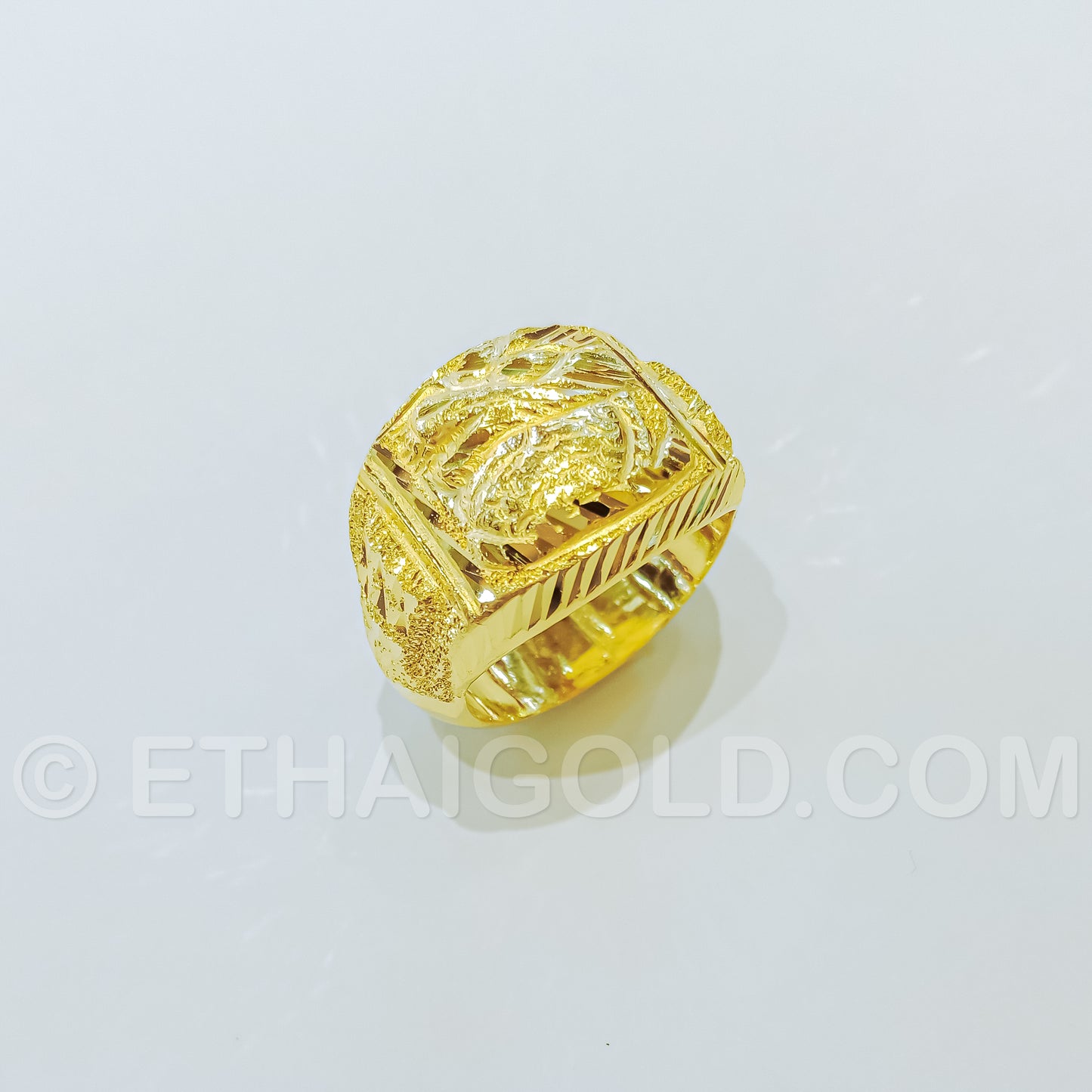 1/4 BAHT POLISHED SPARKLING DIAMOND-CUT HOLLOW SQUARE DRAGON RING IN 23K GOLD (ID: R1501S)