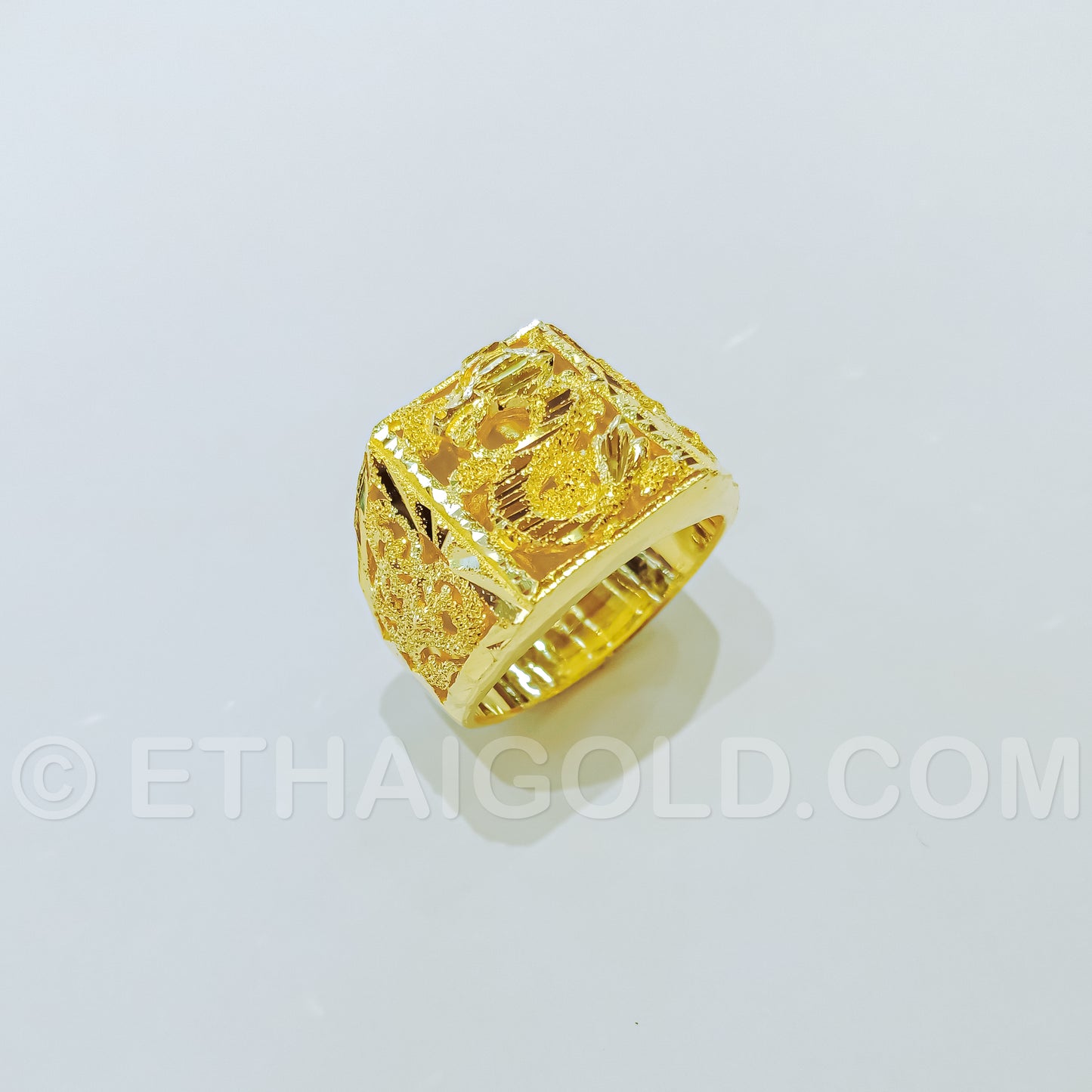 1 BAHT POLISHED SPARKLING DIAMOND-CUT SOLID SQUARE DRAGON RING IN 23K GOLD (ID: R1201B)