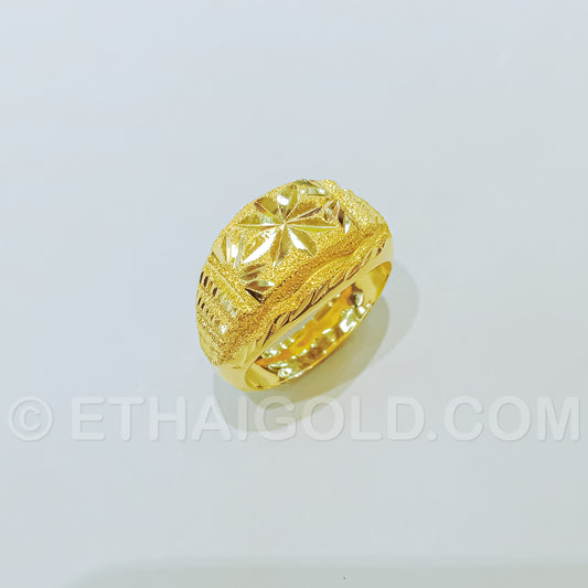 1/8 BAHT POLISHED SPARKLING DIAMOND-CUT HOLLOW CLASSIC RING IN 23K GOLD (ID: R090HS)