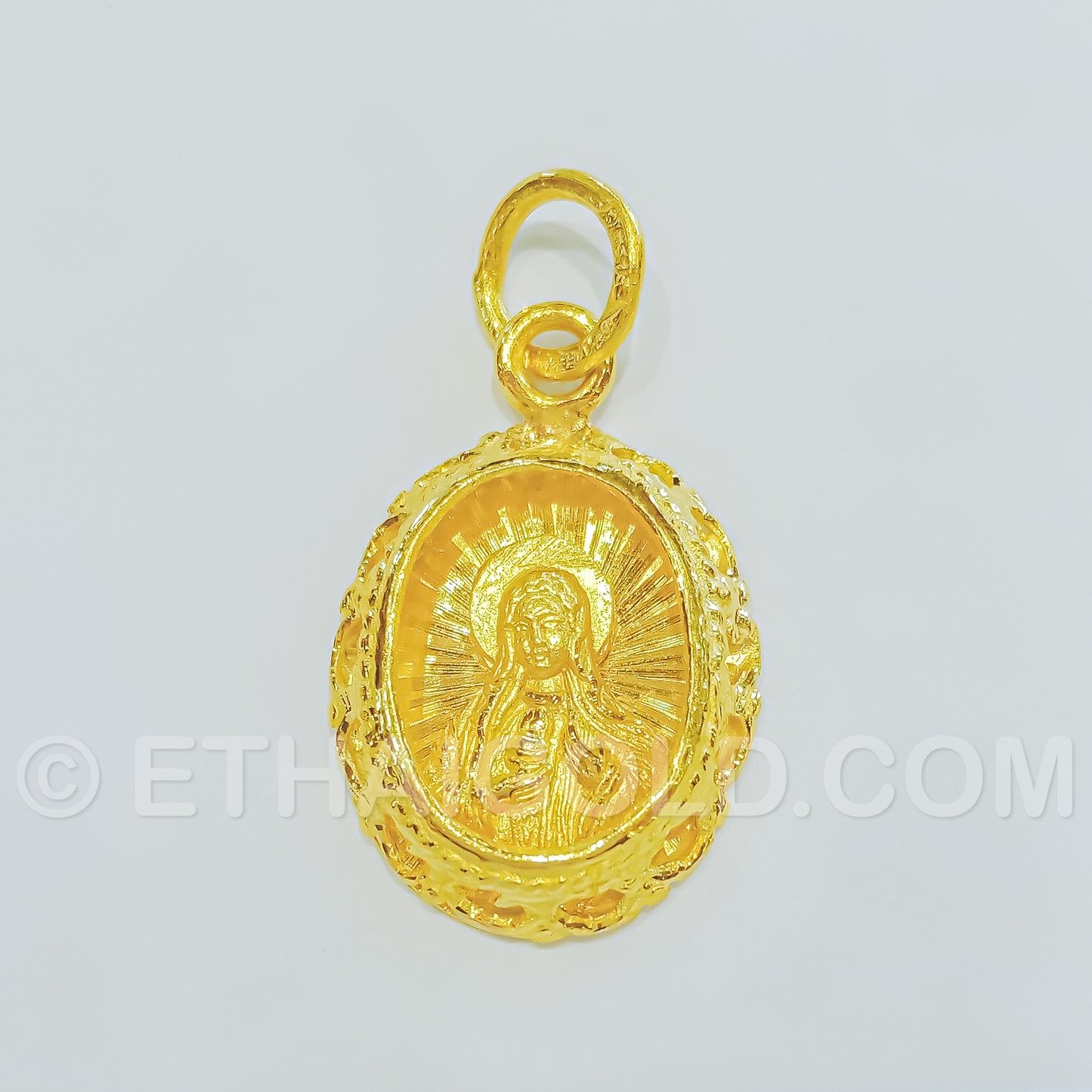 1/2 BAHT POLISHED MATTE DIAMOND-CUT SOLID OVAL-CASE VIRGIN MARY CHRISTIAN PENDANT IN 23K GOLD (ID: P0602S)